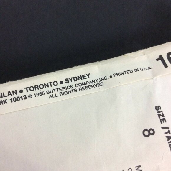 Vintage 1982 Vogue Basic Design Sewing Pattern #1610 Misses Skirt Size 8 - Picture 3 of 3